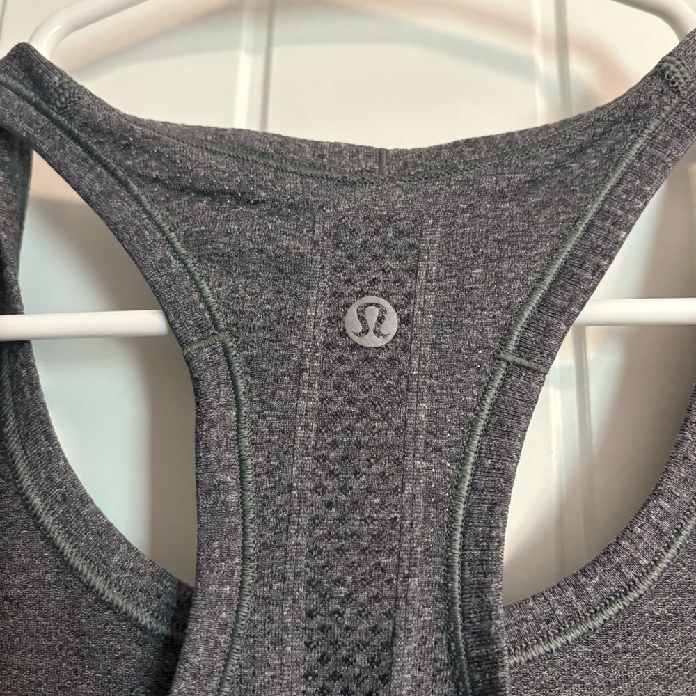 Lululemon Grey Tank Tops Set of 2 - Picture 4 of 7